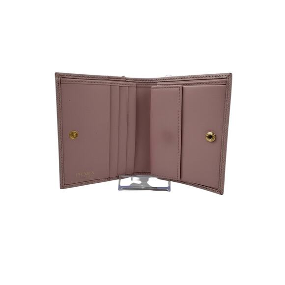 PRCW101: Prada tri-fold wallet in a light pink or alabaster color - Picture 3 of 5